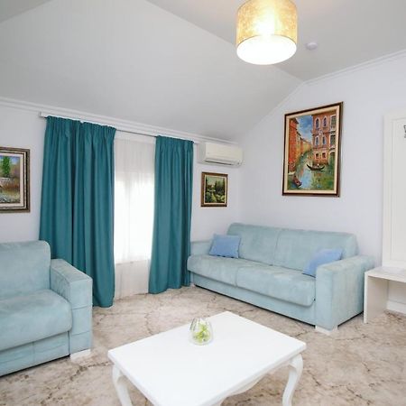 Art Hotel Тирана Екстериор снимка