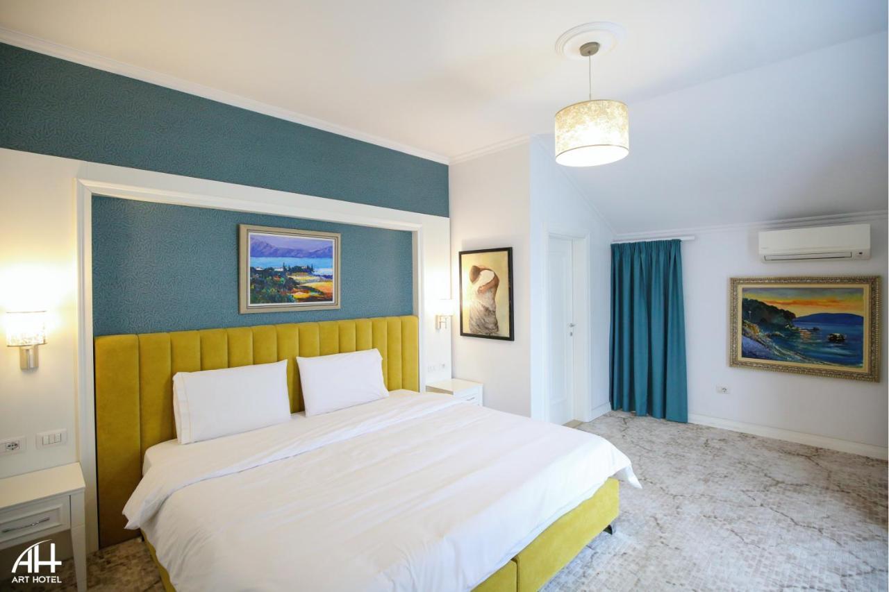 Art Hotel Тирана Екстериор снимка