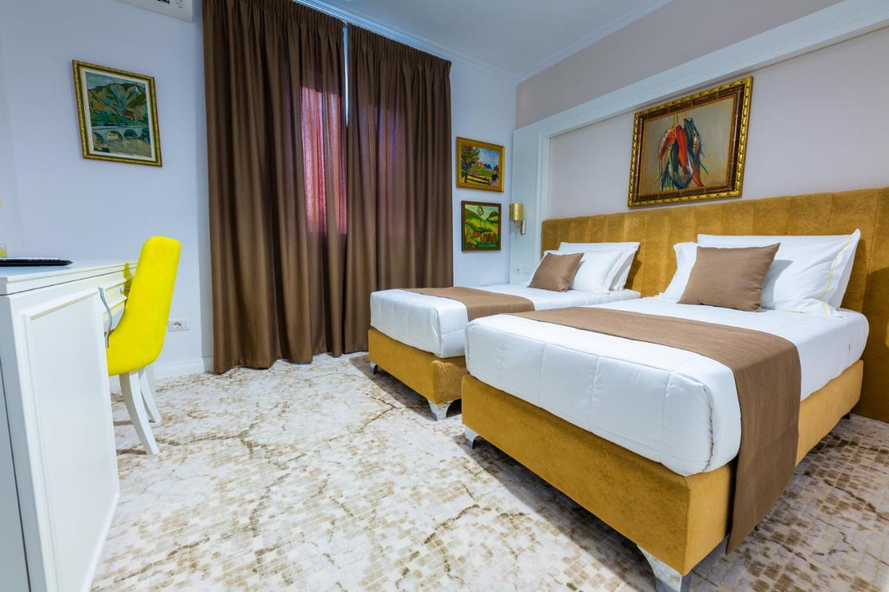 Art Hotel Тирана Екстериор снимка