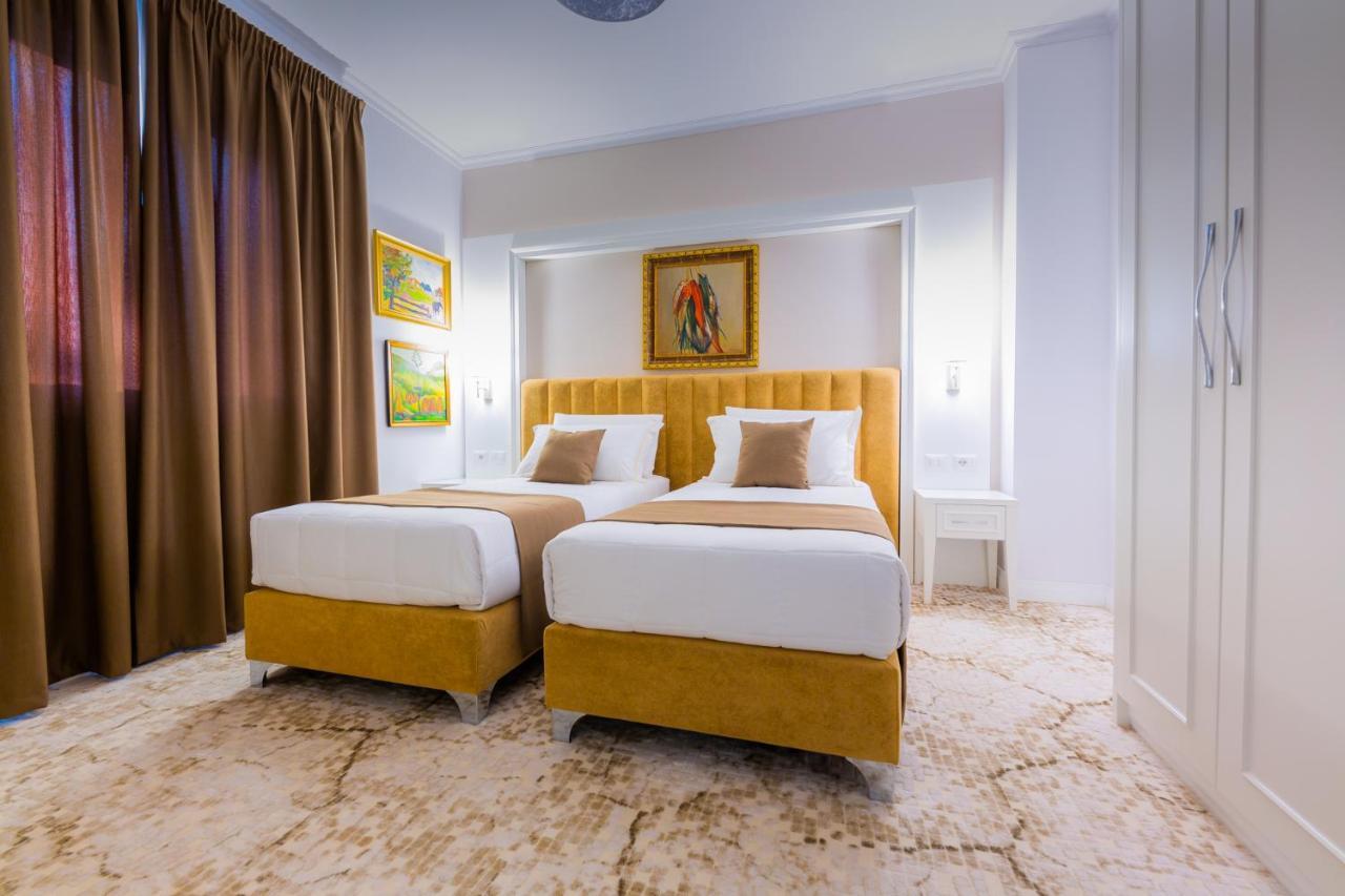 Art Hotel Тирана Екстериор снимка