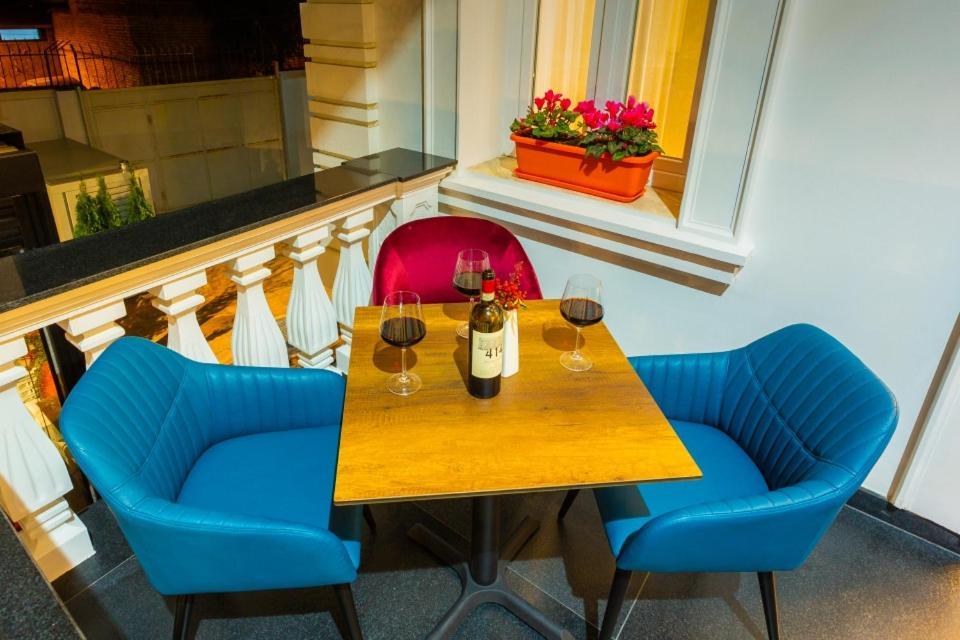 Art Hotel Тирана Екстериор снимка