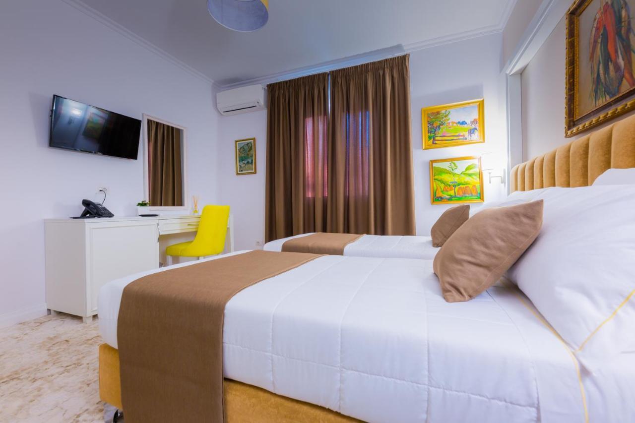 Art Hotel Тирана Екстериор снимка