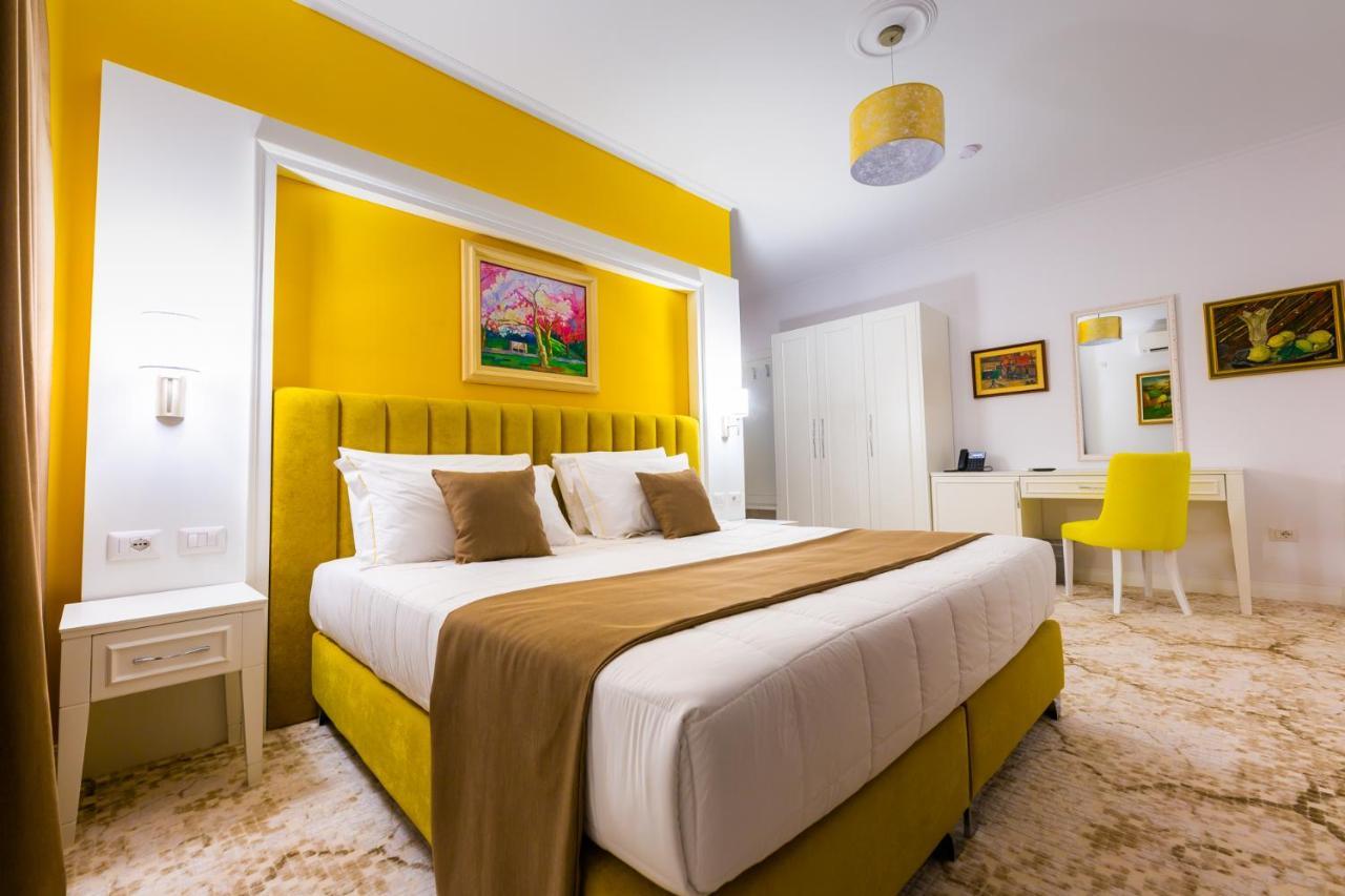 Art Hotel Тирана Екстериор снимка