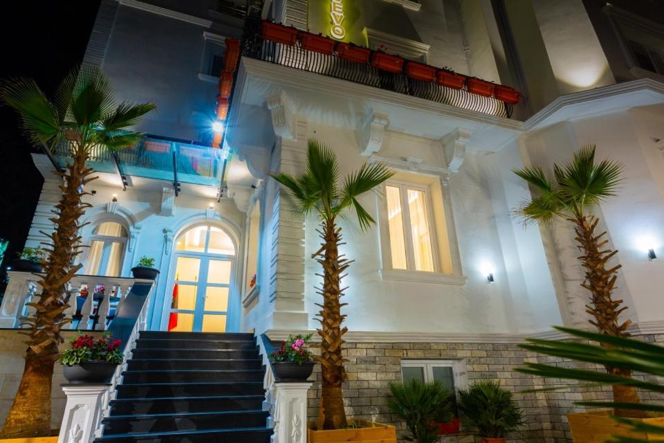 Art Hotel Тирана Екстериор снимка